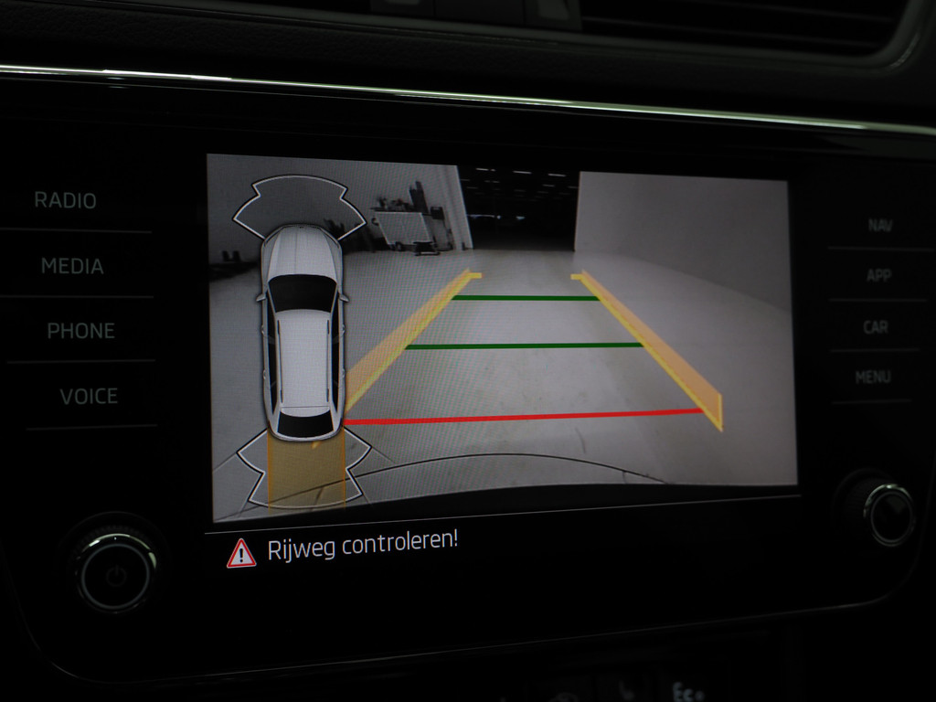 Škoda Superb Combi 1.4 TSI iV Sportline 32