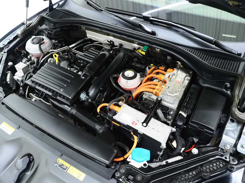 Škoda Superb Combi 1.4 TSI iV Sportline 6