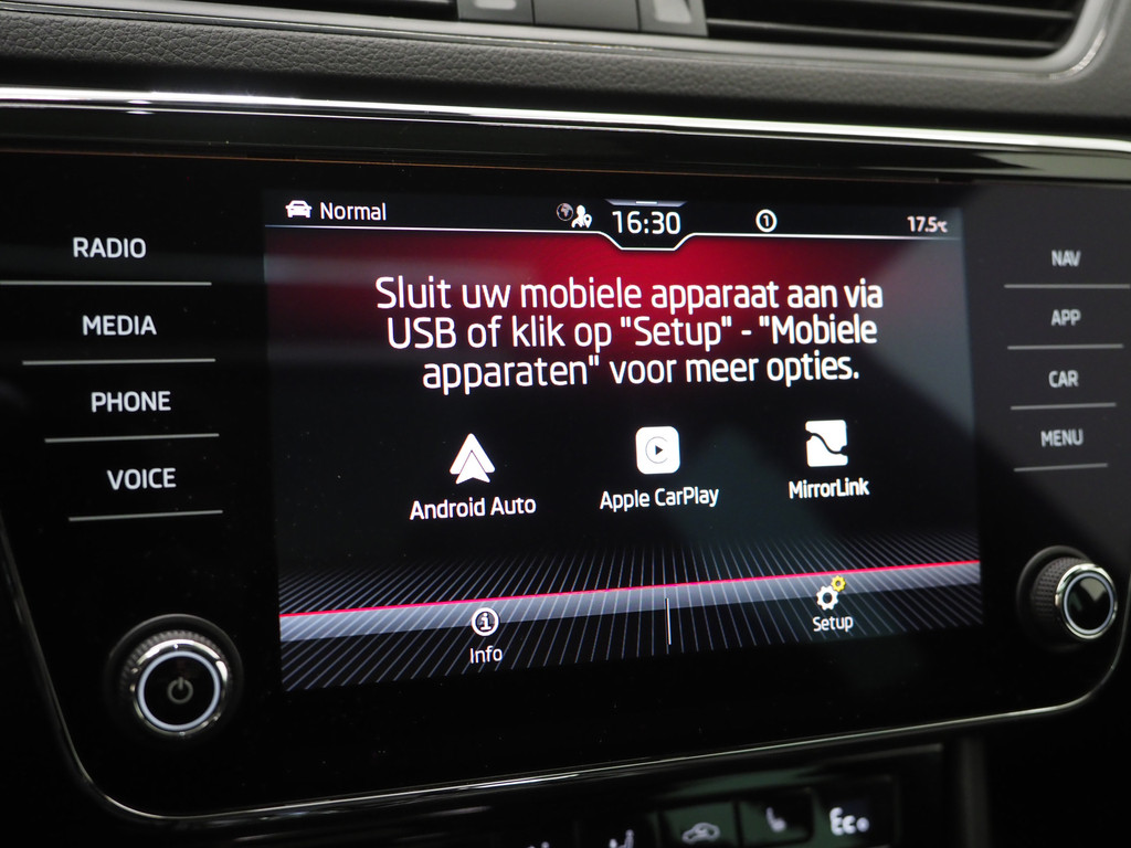 Škoda Superb Combi 1.4 TSI iV Sportline 72