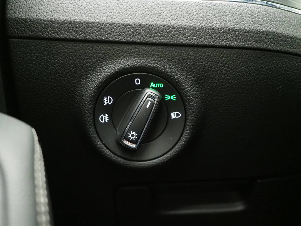 Škoda Superb Combi 1.4 TSI iV 218PK Style 20