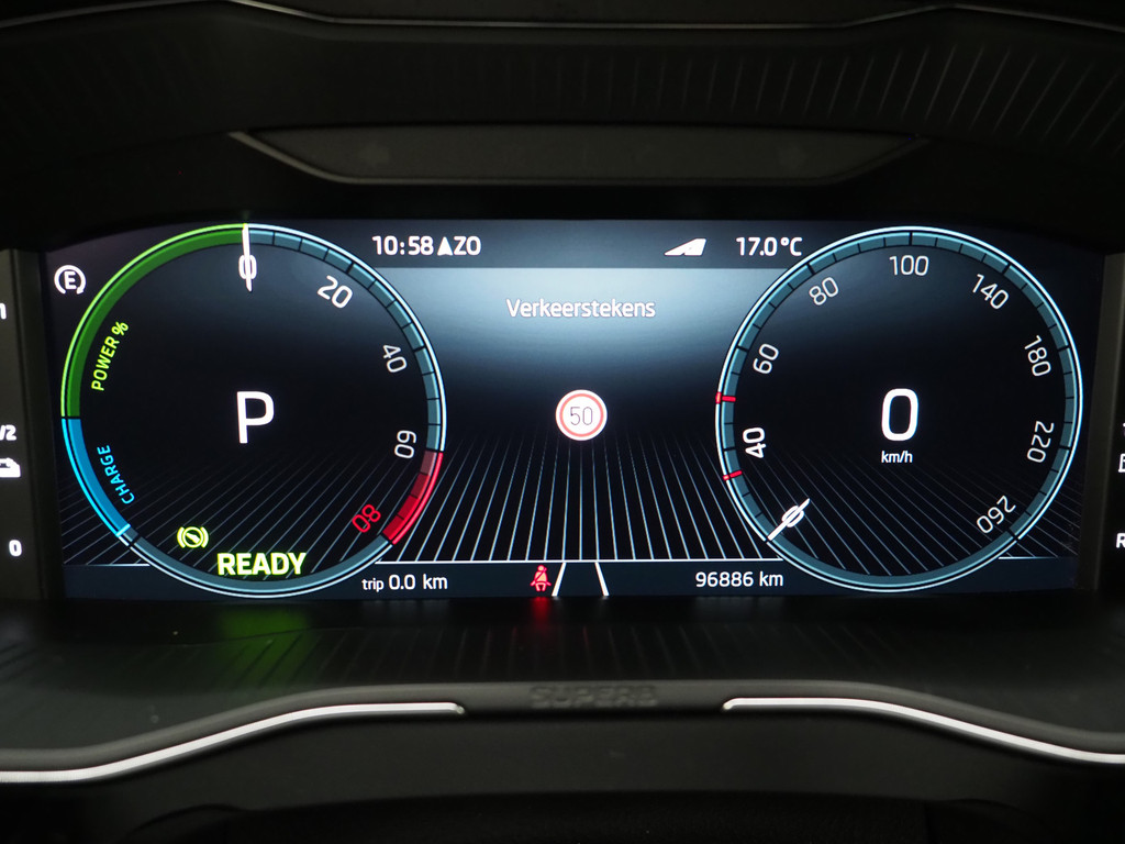 Škoda Superb Combi 1.4 TSI iV 218PK Style 26