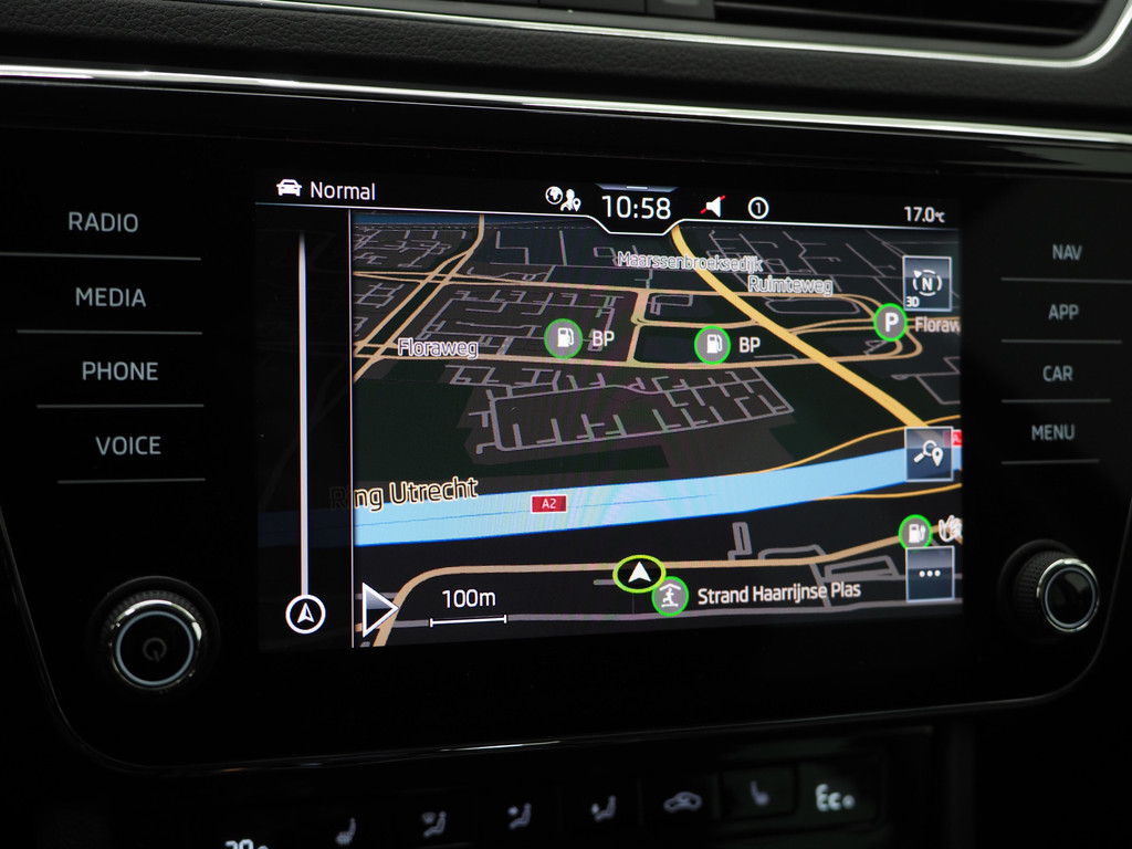 Škoda Superb Combi 1.4 TSI iV 218PK Style 28