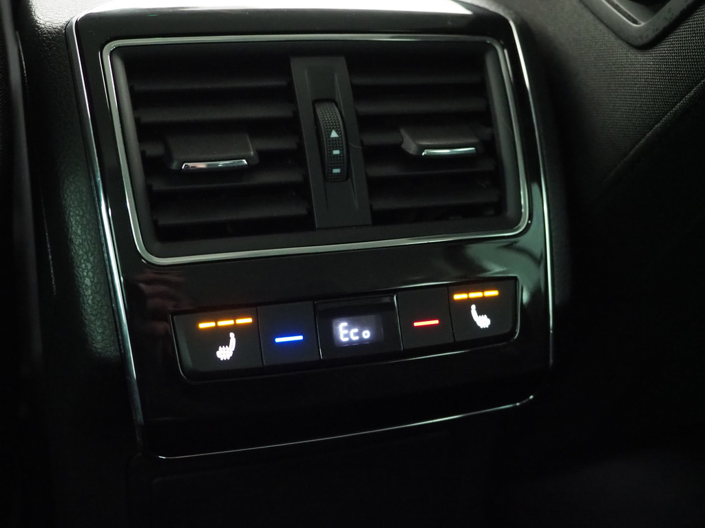 Škoda Superb Combi 1.4 TSI iV 218PK Style 37