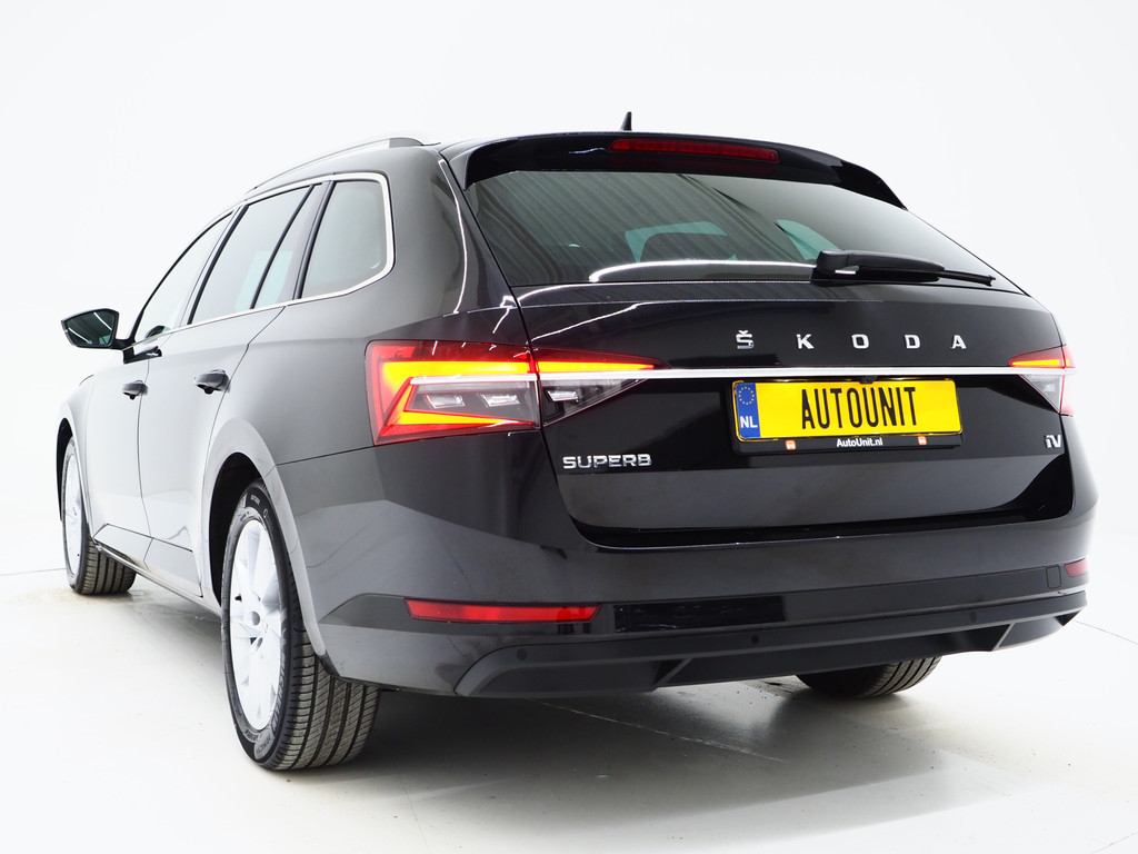 Škoda Superb Combi 1.4 TSI iV 218PK Style 46