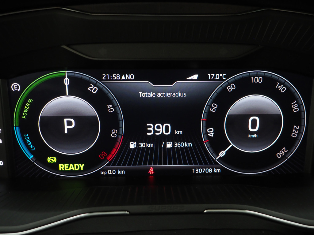 Škoda Superb Combi 1.4 TSI iV 218PK 25