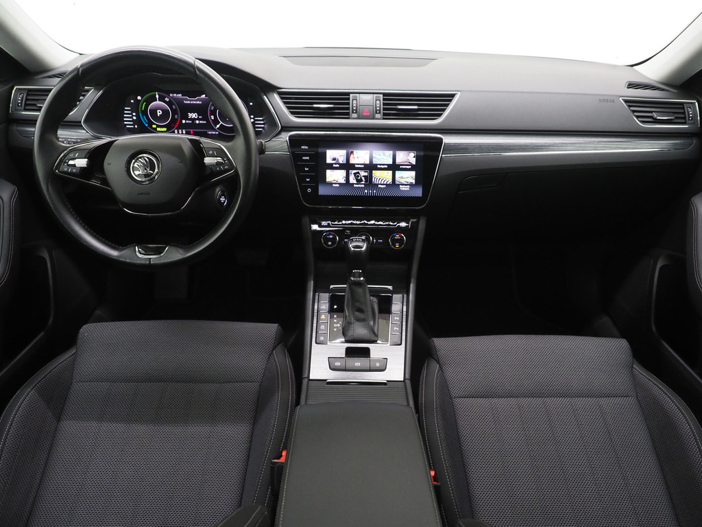 Škoda Superb Combi 1.4 TSI iV 218PK 44