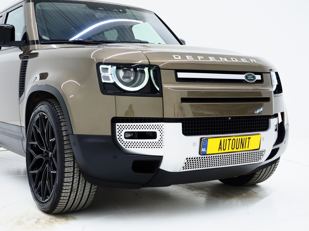Land Rover Defender 110 2.0 P400e SE 11
