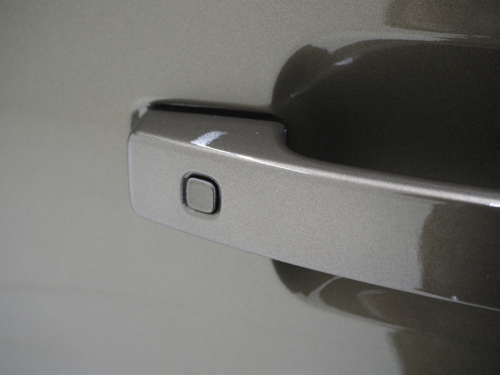 Land Rover Defender 110 2.0 P400e SE 14