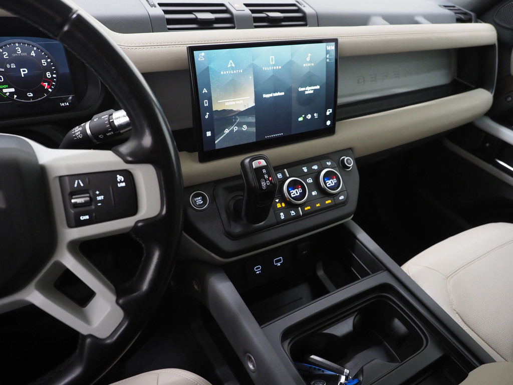 Land Rover Defender 110 2.0 P400e SE 34