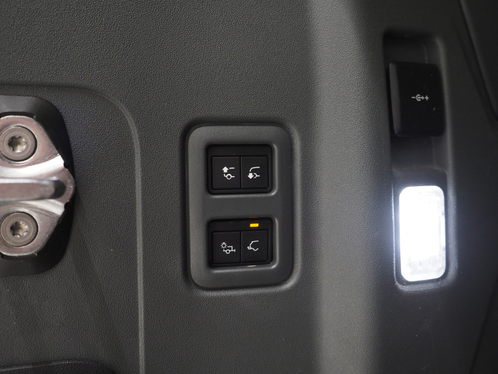 Land Rover Defender 110 2.0 P400e Urban Look 86