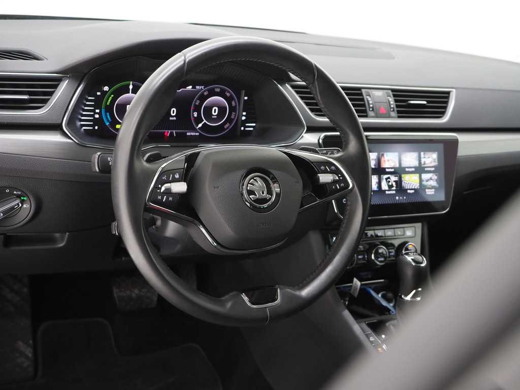 Škoda Superb Combi 1.4 TSI iV 218PK Style 17