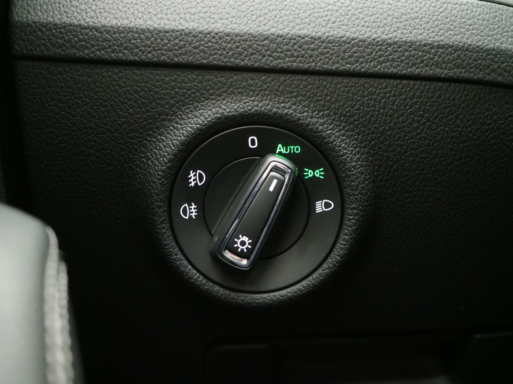 Škoda Superb Combi 1.4 TSI iV 218PK Style 20