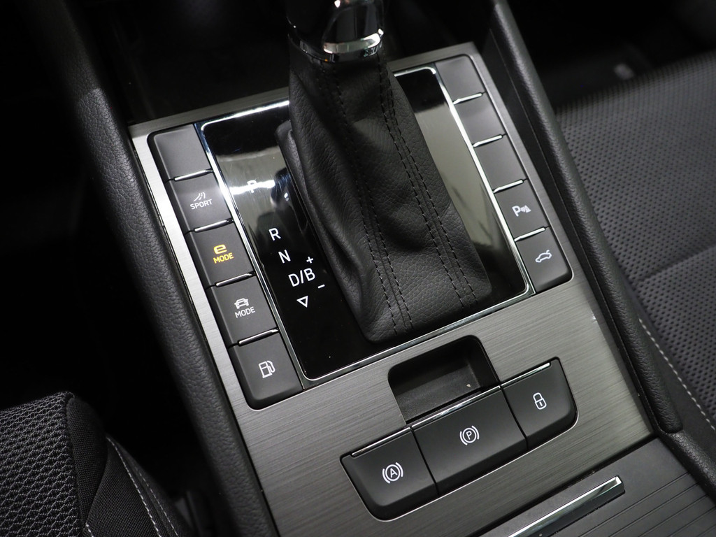 Škoda Superb Combi 1.4 TSI iV 218PK Style 34