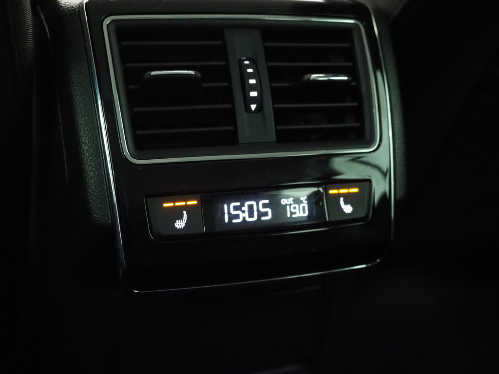 Škoda Superb Combi 1.4 TSI iV 218PK Style 79