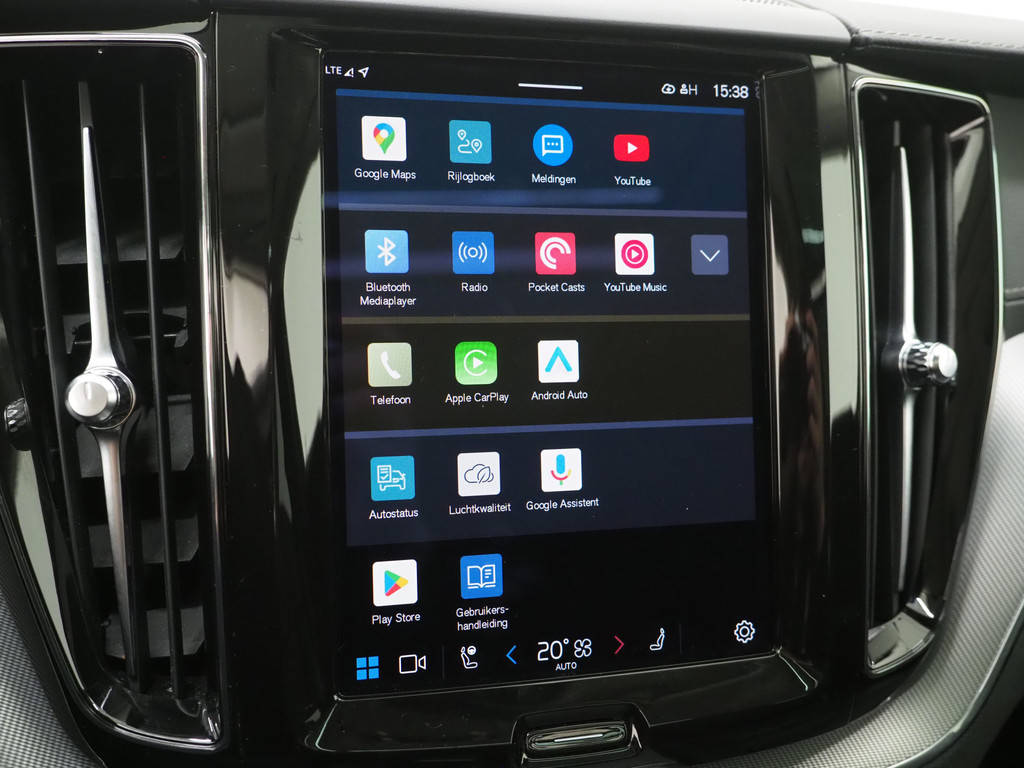 Volvo XC60 2.0 T6 Plug-in hybrid AWD Ultimate Dark Long Range 33