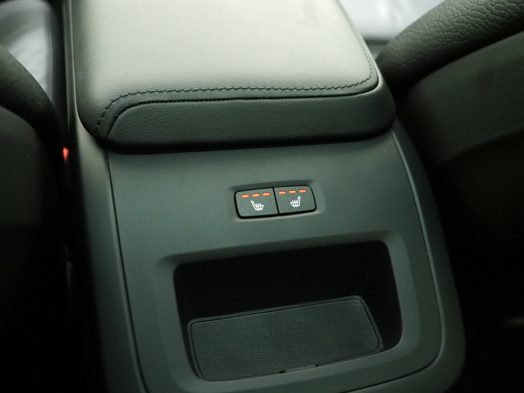 Volvo XC60 2.0 T6 Plug-in hybrid AWD Ultimate Dark Long Range 38