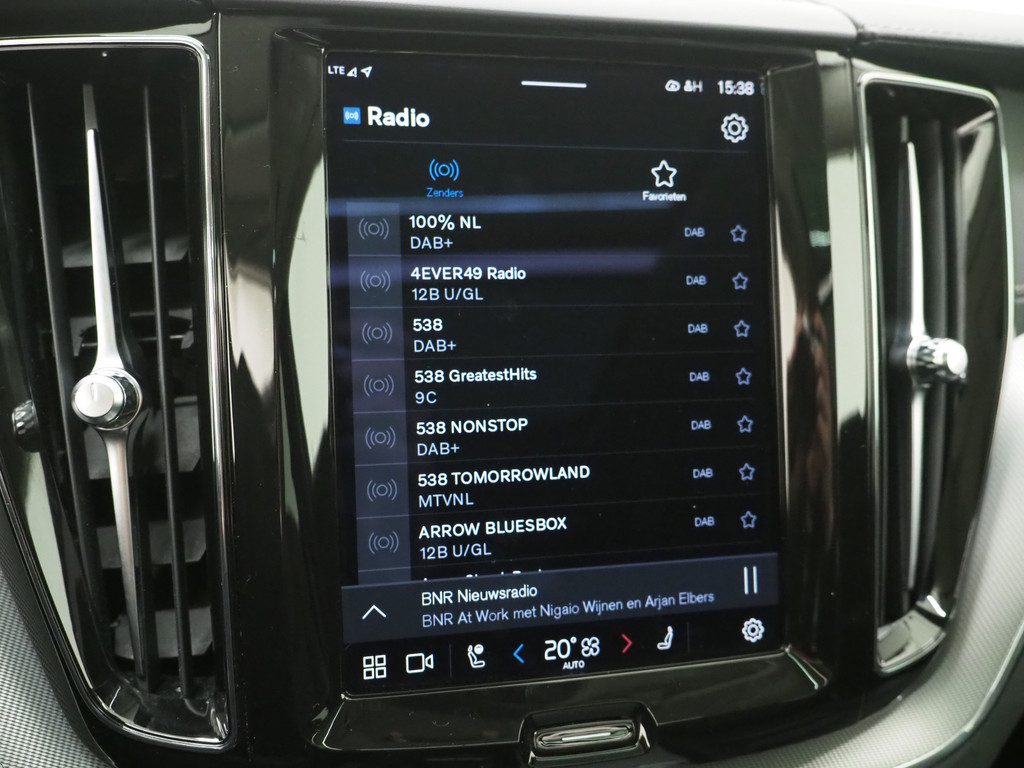 Volvo XC60 2.0 T6 Plug-in hybrid AWD Ultimate Dark Long Range 76