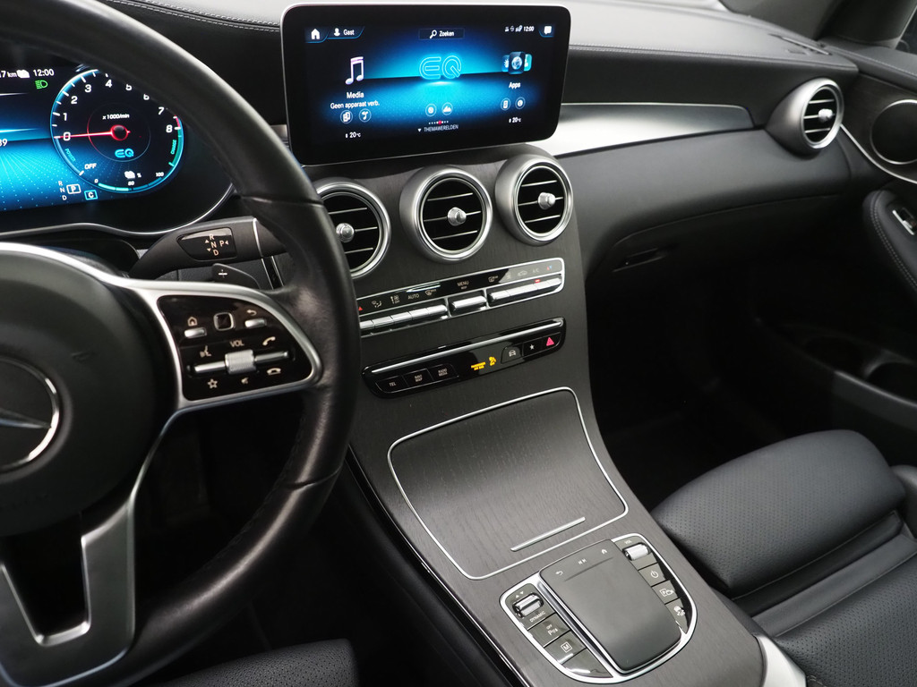 Mercedes-Benz GLC 300e 4MATIC Premium 34