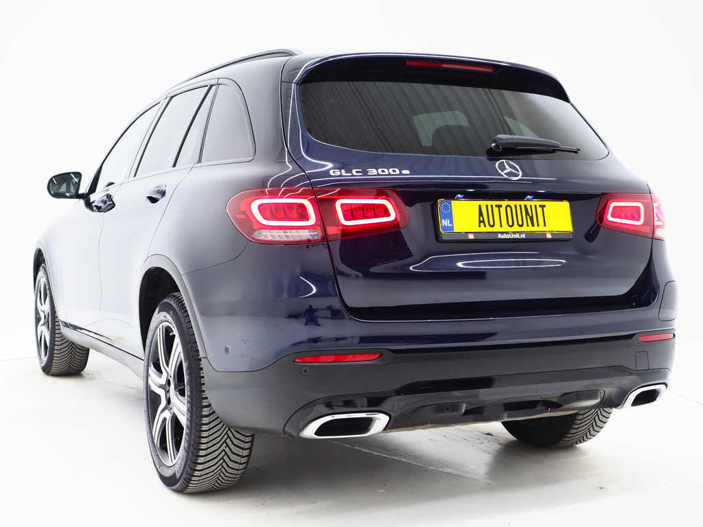 Mercedes-Benz GLC 300e 4MATIC Premium 44