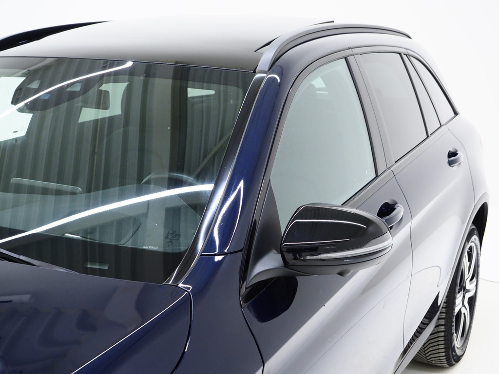 Mercedes-Benz GLC 300e 4MATIC Premium 54