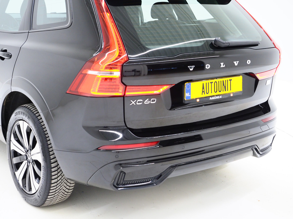 Volvo XC60 2.0 T6 Plug-in hybrid AWD Plus Dark Long Range 14