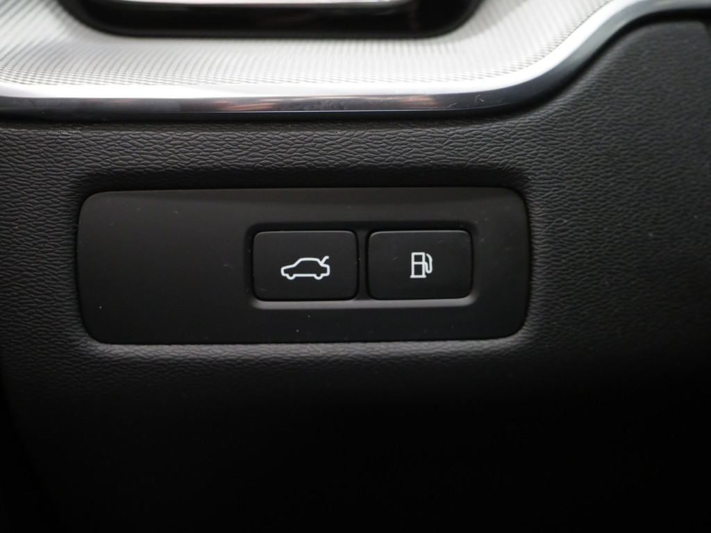 Volvo XC60 2.0 T6 Plug-in hybrid AWD Plus Dark Long Range 21