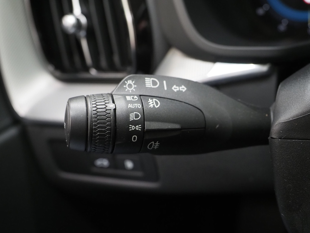 Volvo XC60 2.0 T6 Plug-in hybrid AWD Plus Dark Long Range 22