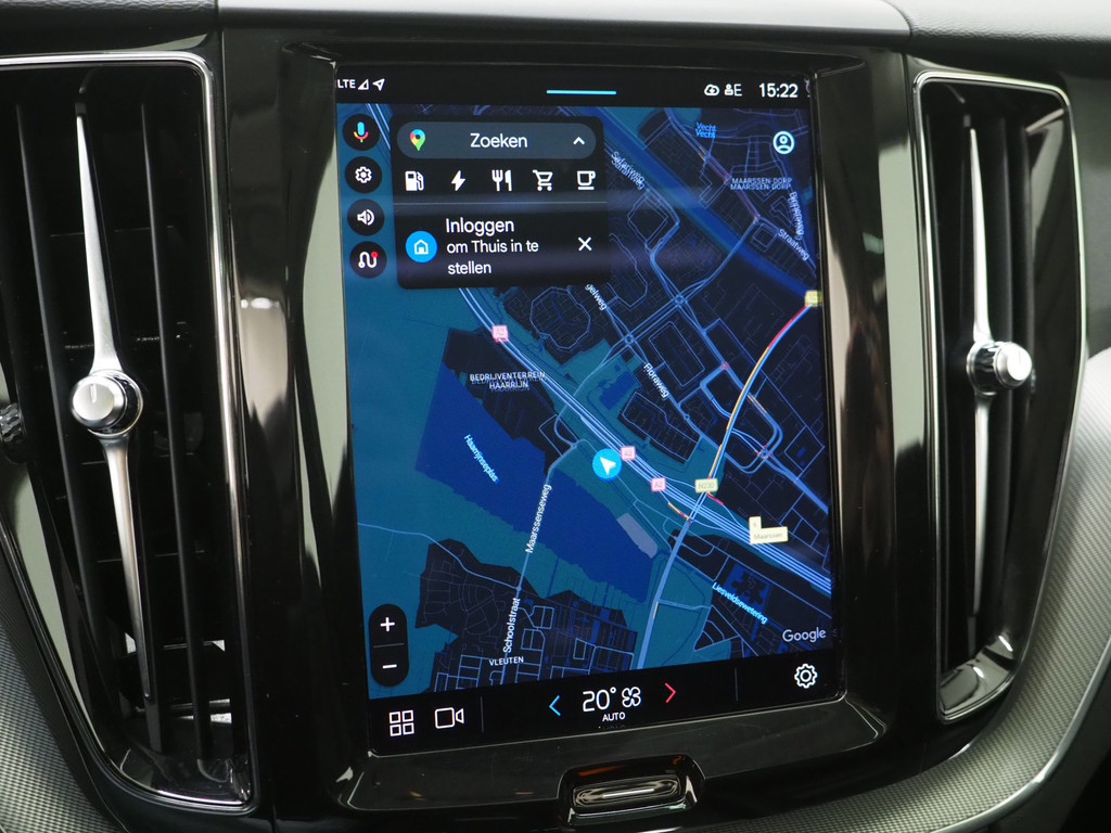 Volvo XC60 2.0 T6 Plug-in hybrid AWD Plus Dark Long Range 28