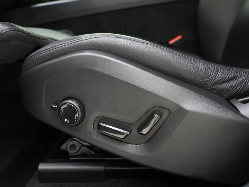 Volvo XC60 2.0 T6 Plug-in hybrid AWD Plus Dark Long Range 60