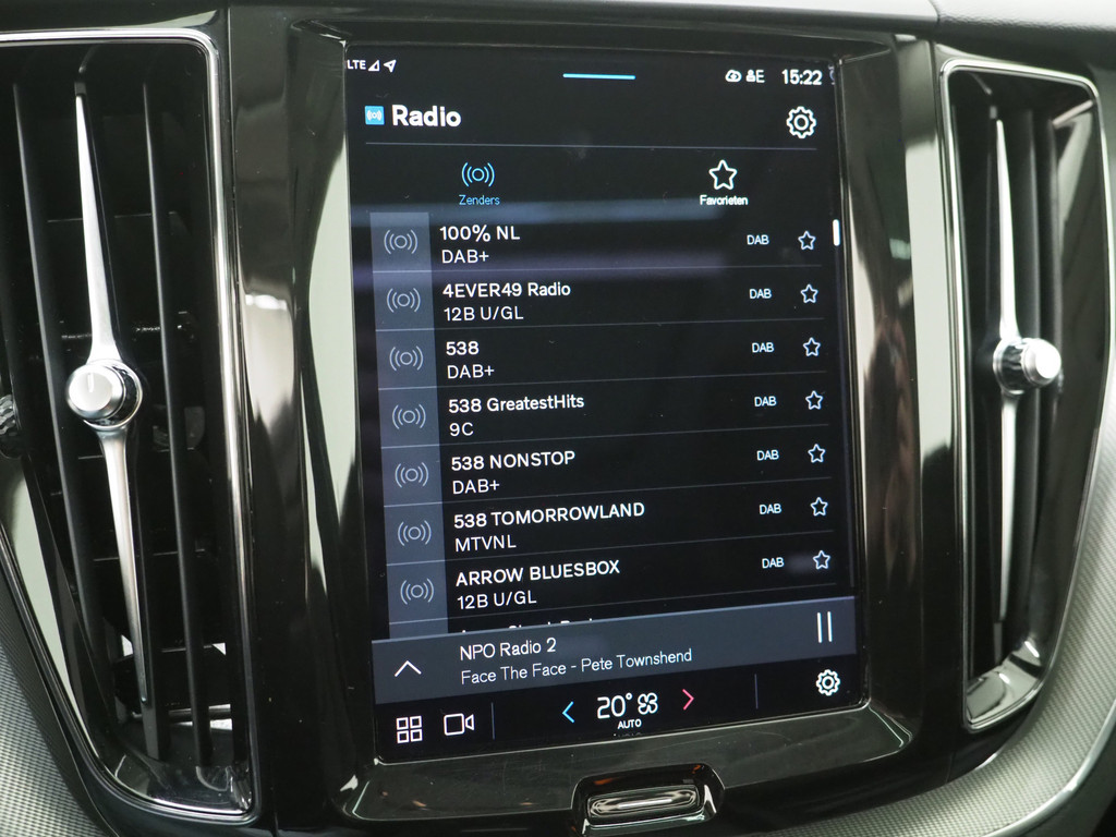 Volvo XC60 2.0 T6 Plug-in hybrid AWD Plus Dark Long Range 69