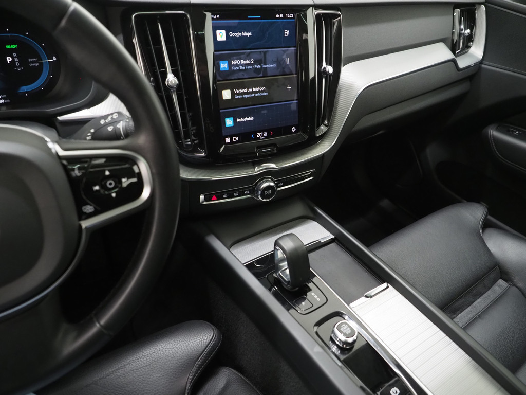 Volvo XC60 2.0 T6 Plug-in hybrid AWD Plus Dark Long Range 74