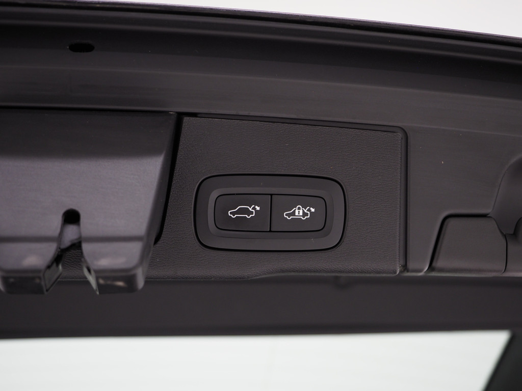 Volvo XC60 2.0 T6 Plug-in hybrid AWD Plus Dark Long Range 79