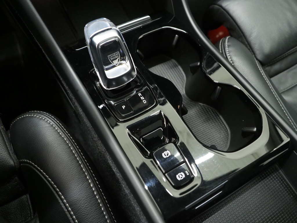 Volvo XC40 1.5 T5 Recharge Inscription 32