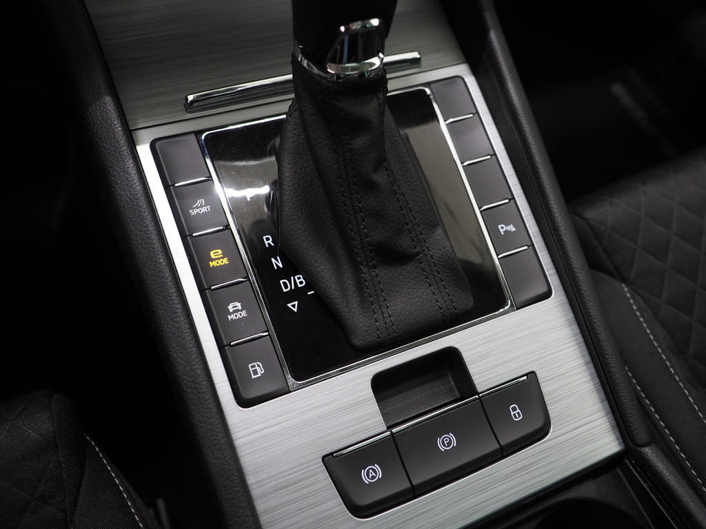 Škoda Superb Combi 1.4 TSI iV 218PK 30