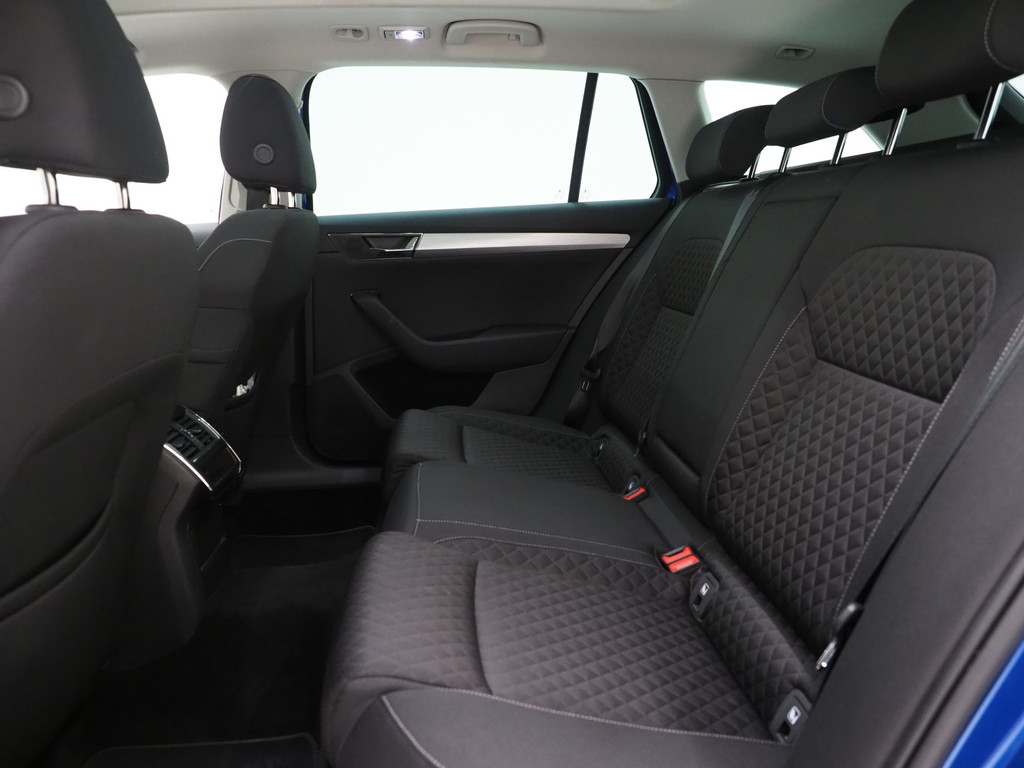 Škoda Superb Combi 1.4 TSI iV 218PK 33