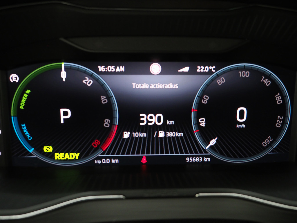 Škoda Superb Combi 1.4 TSI iV 218PK Style 26