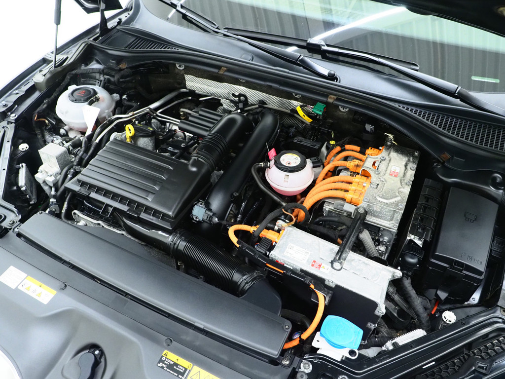 Škoda Superb Combi 1.4 TSI iV 218PK Style 6