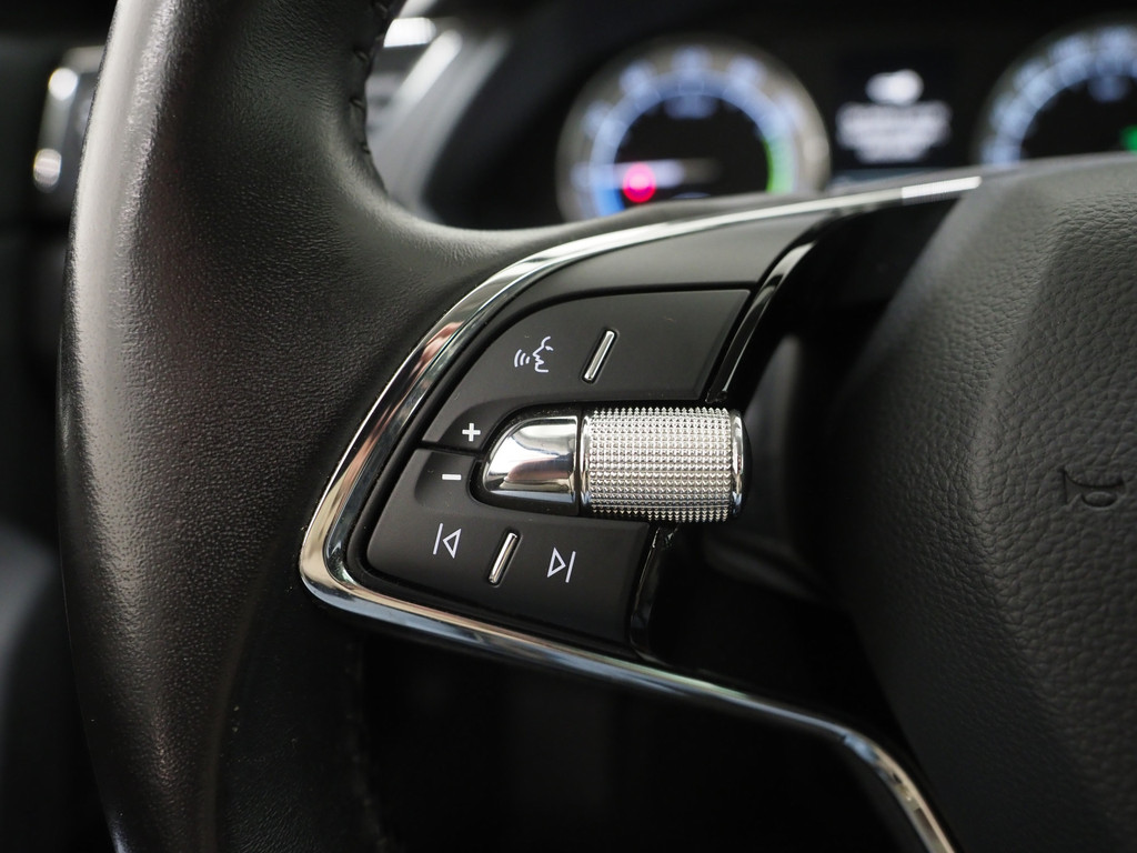 Škoda Superb Combi 1.4 TSI iV 218PK 20