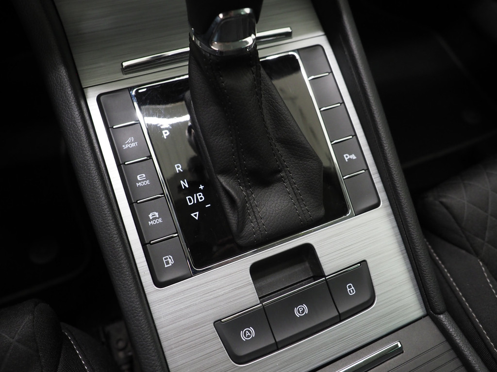 Škoda Superb Combi 1.4 TSI iV 218PK 30