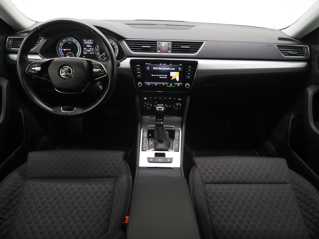 Škoda Superb Combi 1.4 TSI iV 218PK 41