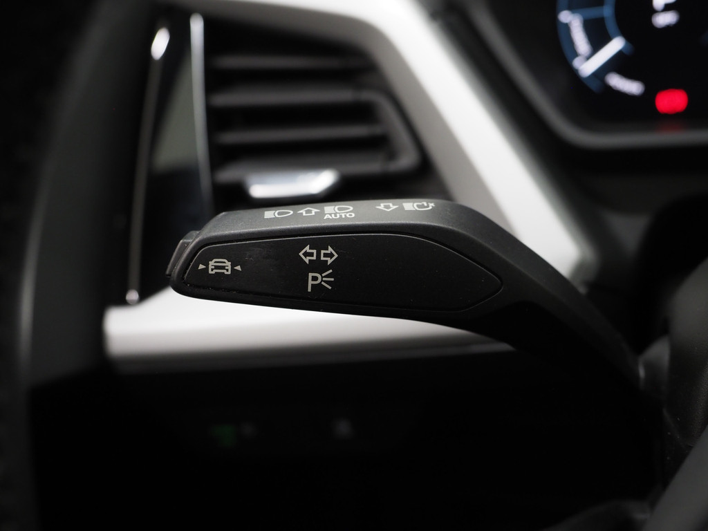 Audi Q4 e-tron 35 Launch edition 55 kWh 49