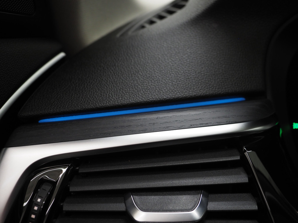 BMW 5 Serie Touring 530e xDrive Shadow 20