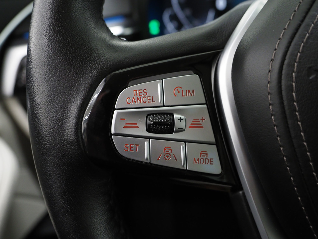 BMW 5 Serie Touring 530e xDrive Shadow 23