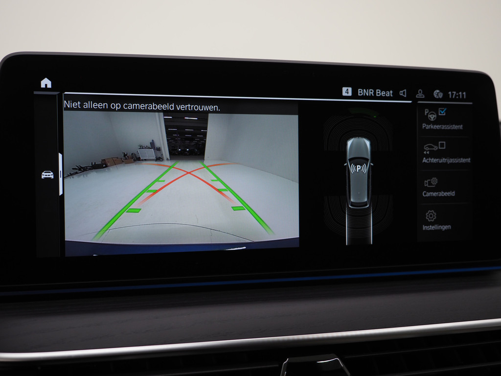 BMW 5 Serie Touring 530e xDrive Shadow 32