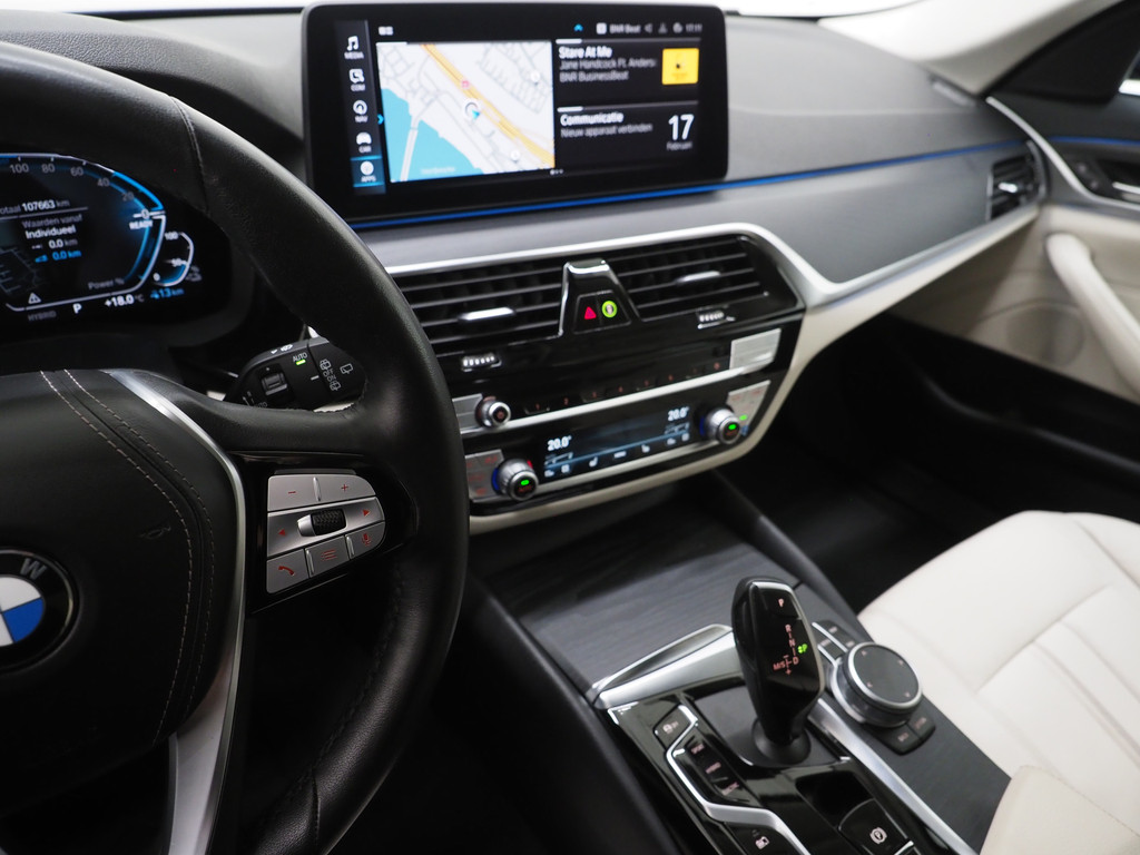 BMW 5 Serie Touring 530e xDrive Shadow 76