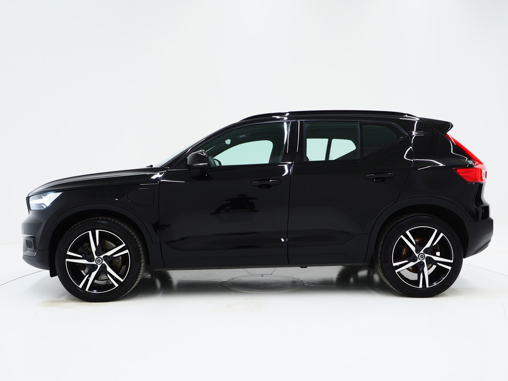 Volvo XC40 1.5 T5 Recharge R-Design Full Black 1
