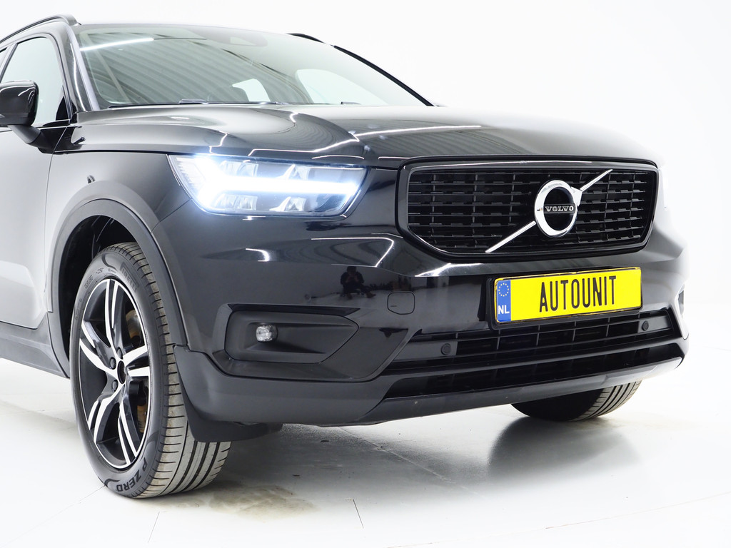 Volvo XC40 1.5 T5 Recharge R-Design Full Black 13