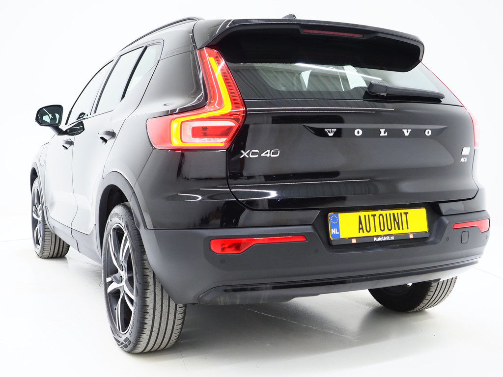 Volvo XC40 1.5 T5 Recharge R-Design Full Black 2