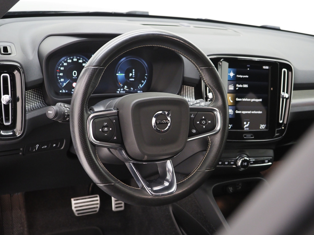 Volvo XC40 1.5 T5 Recharge R-Design Full Black 56