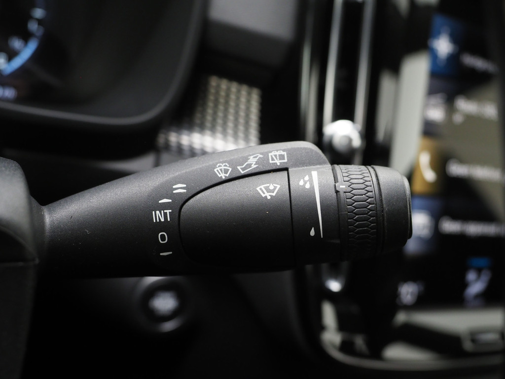 Volvo XC40 1.5 T5 Recharge R-Design Full Black 62